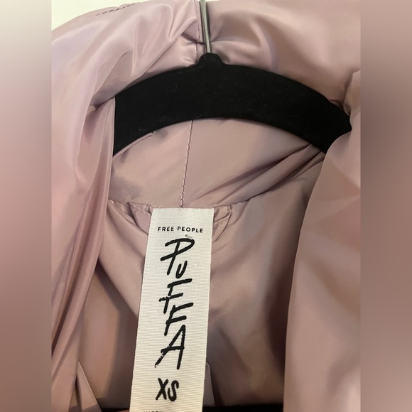 Free People Ella oversized puffer jacket in pastel purple - Picture 7 of 12